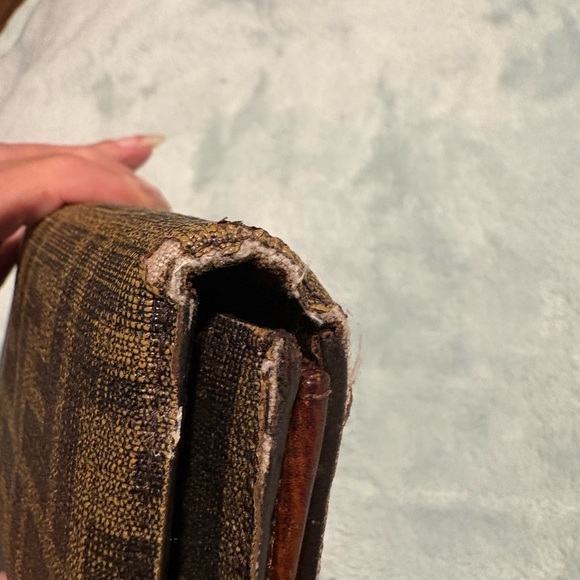 Fendi Classic Brown and Tan Logo Wallet - Picture 13 of 16